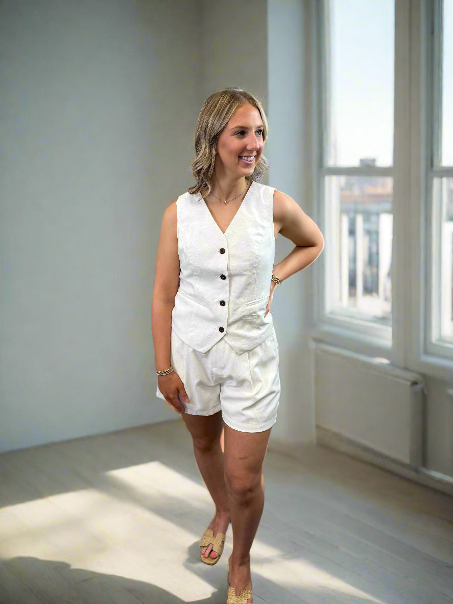 Cream Woven Short - Jolie Femme Boutique