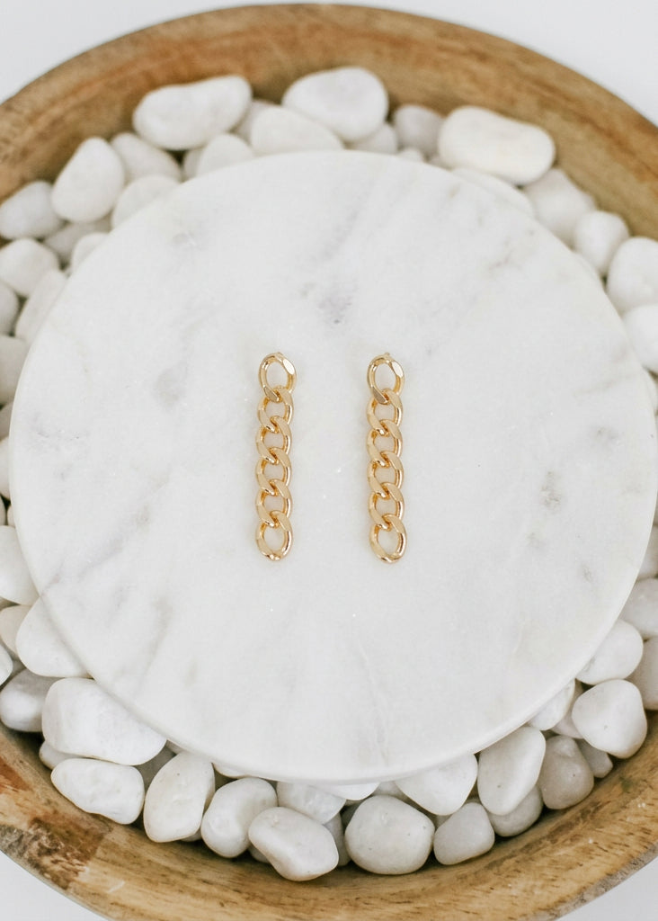 Bella Rey Jewelry Honey Chain Link 18K Gold Stud Earring close-up