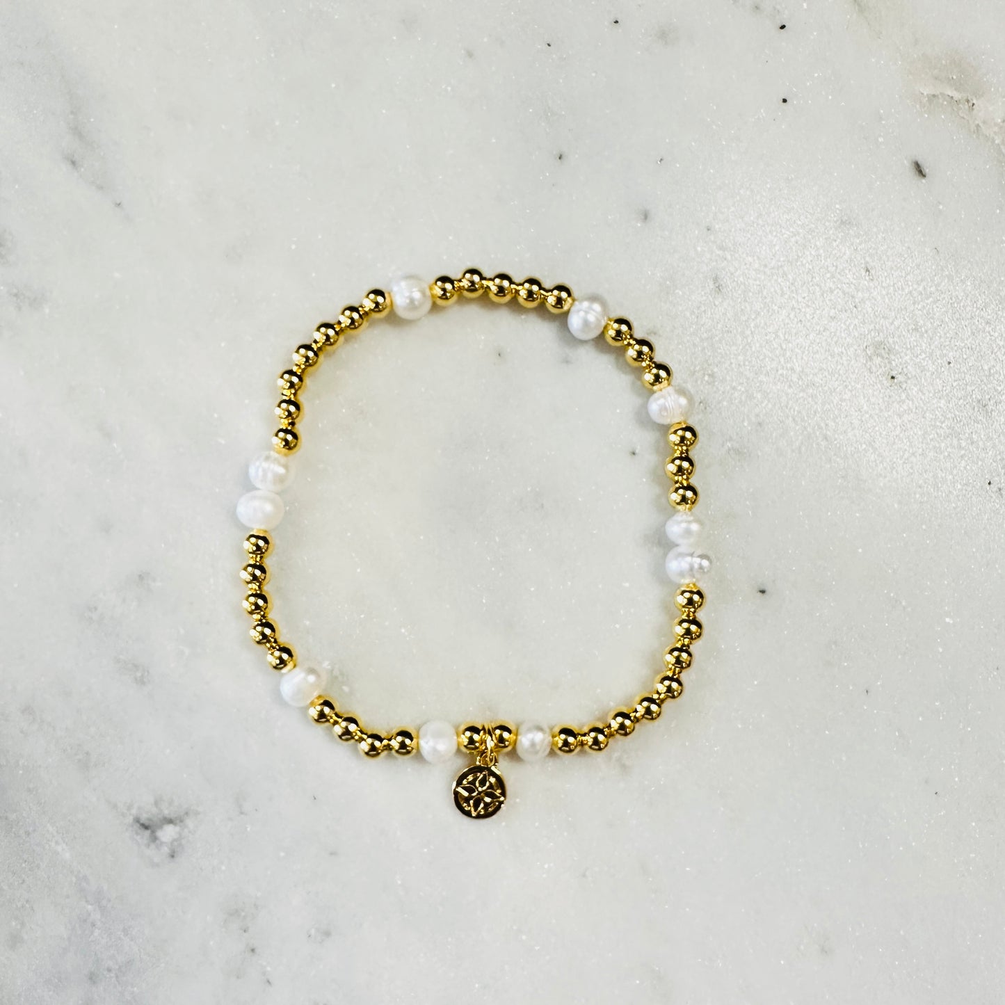 18K Gold Plated Pearl Stretch Bracelet - Jolie Femme Boutique