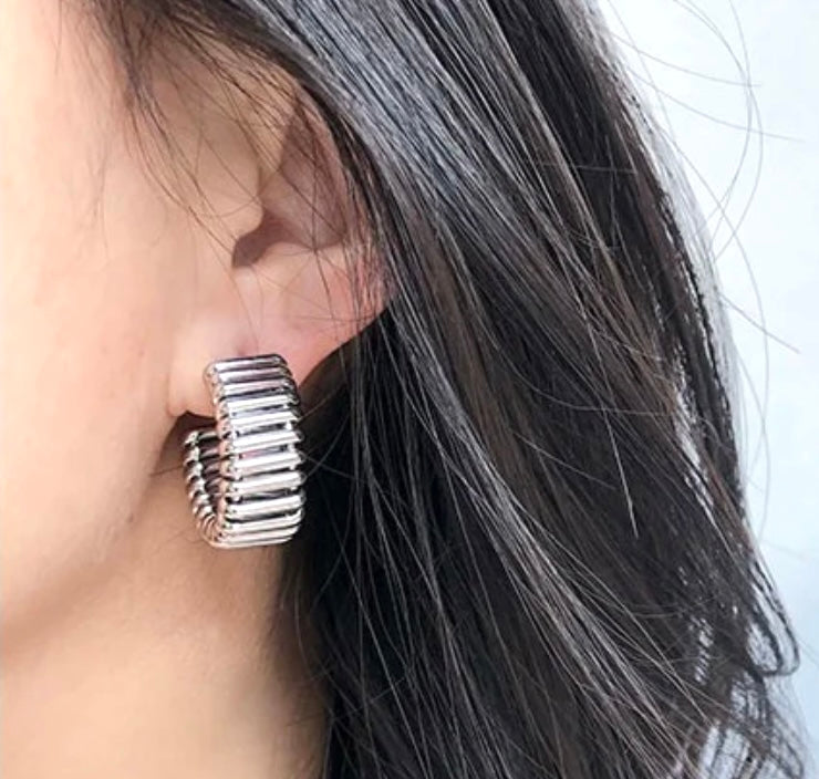 Silver Coil Hoop Earring - Jolie Femme Boutique