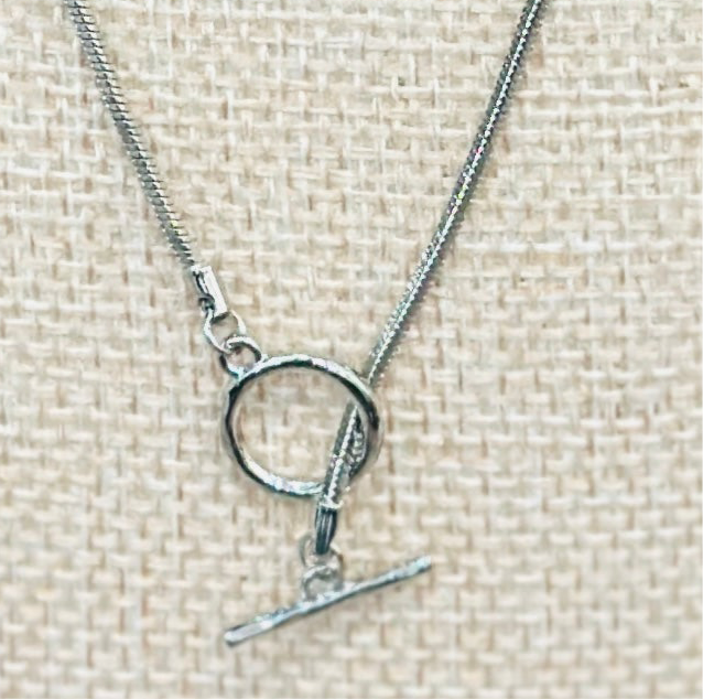 Dainty Silver Toggle Necklace - Jolie Femme Boutique