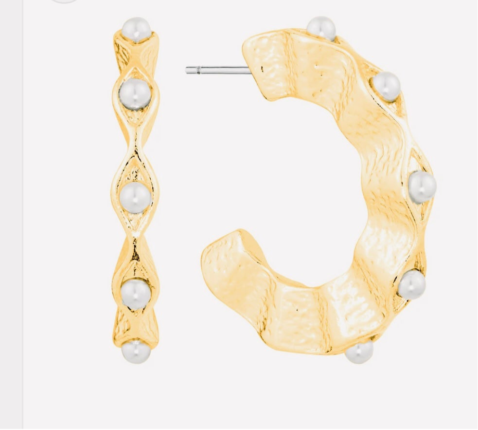 Gold Textured Hoop W/Pearl Accent Earring - Jolie Femme Boutique