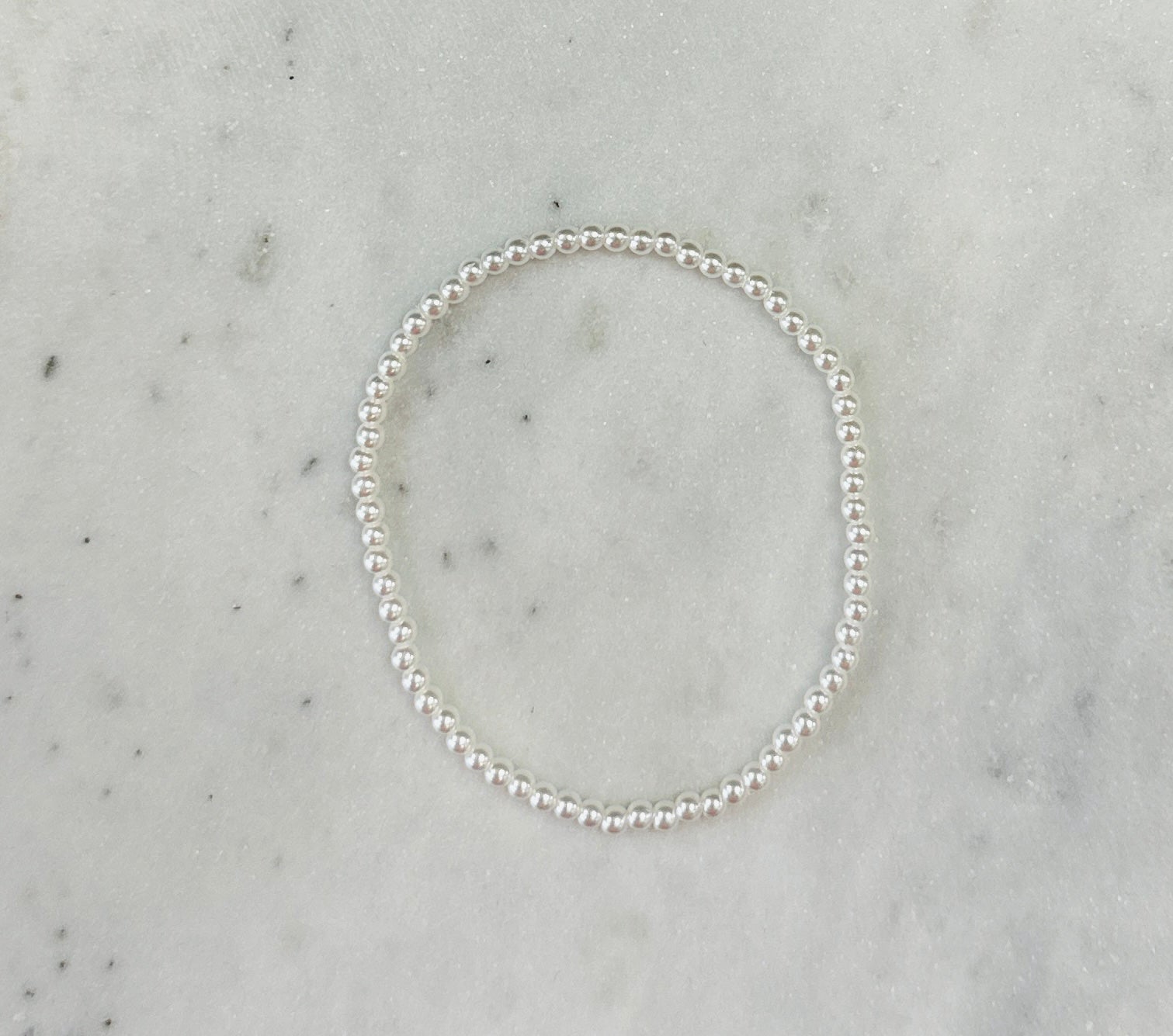 Tiny Stretch Pearl Bracelet - Jolie Femme Boutique