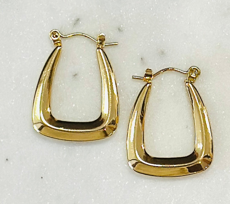 18K Gold Triangle Hoop - Jolie Femme Boutique