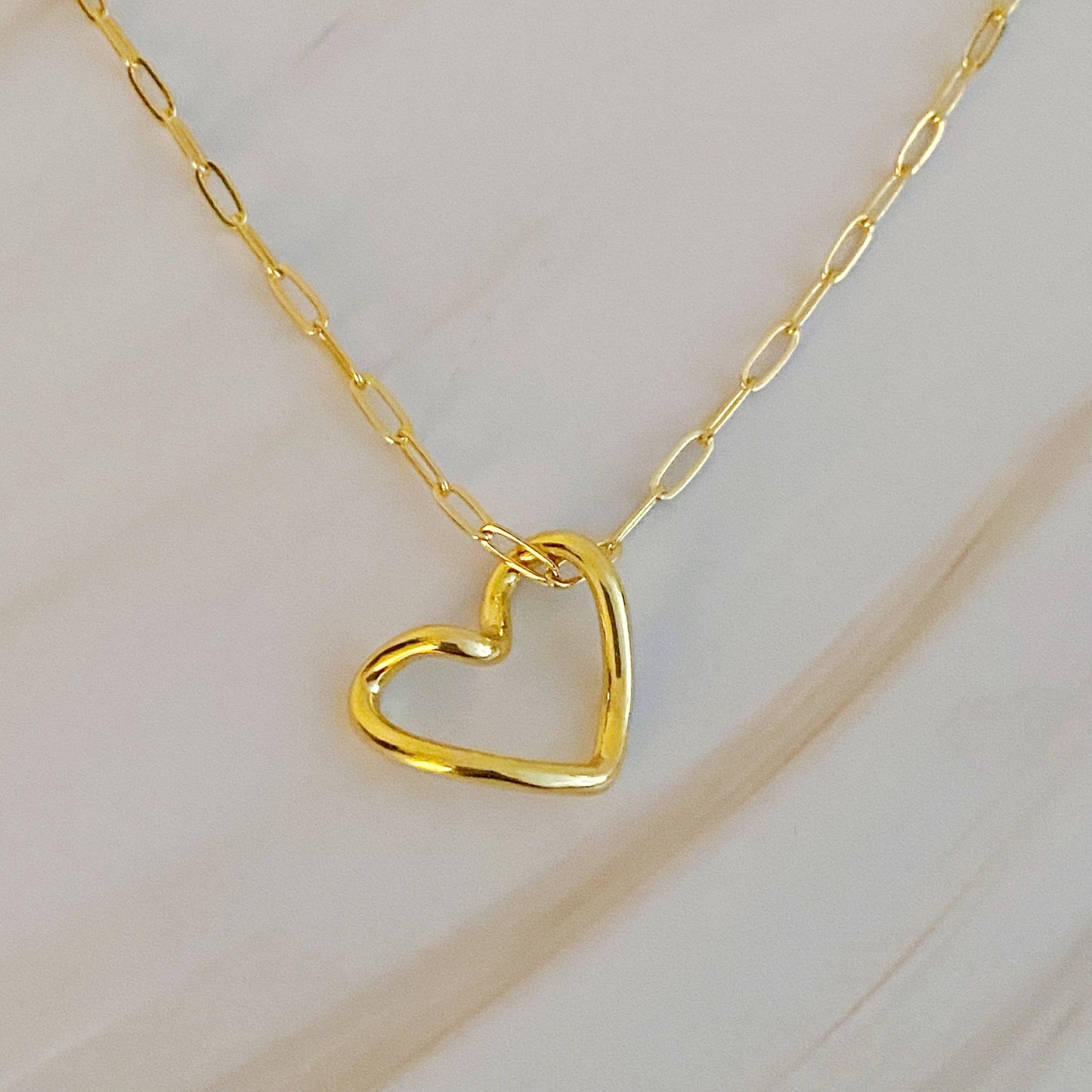 Heart And Chain Necklace - Jolie Femme Boutique