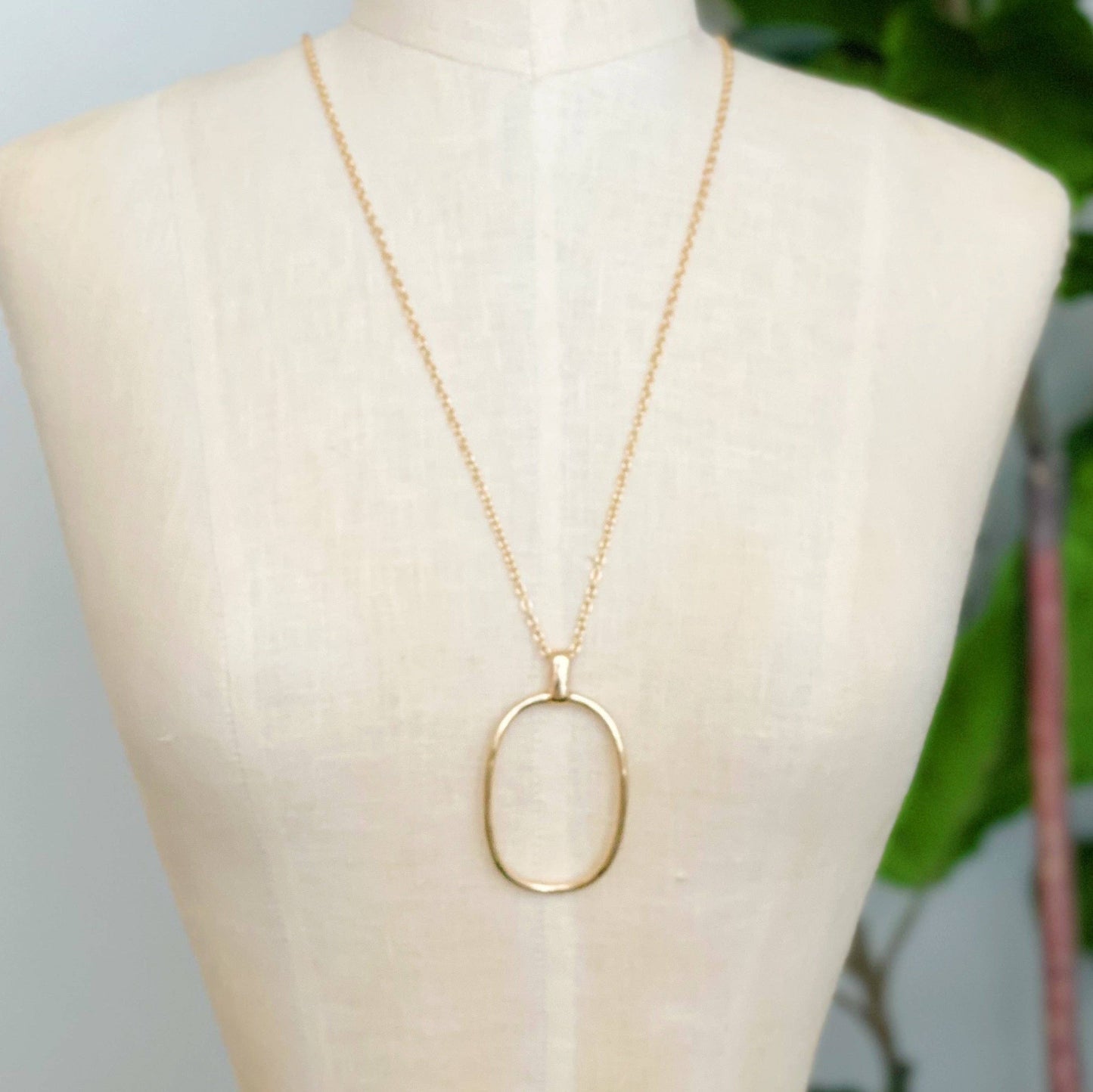 Sleek Oval Pendant Long Necklace - Jolie Femme Boutique