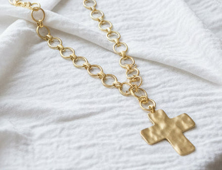 Matte Gold Toggle Chain with Hammered Cross - Jolie Femme Boutique