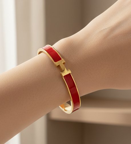 Gold H W/ Red Coloring