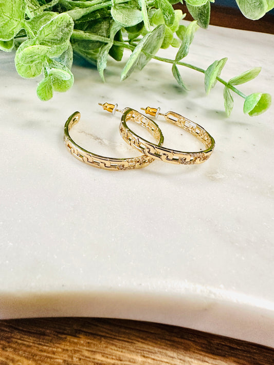 Gold Slim Linked Hoop Earring - Jolie Femme Boutique