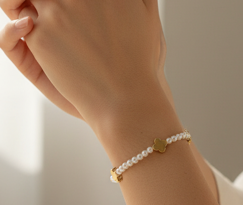 Mini Pearl Stretch Bracelet W/ Gold Clover