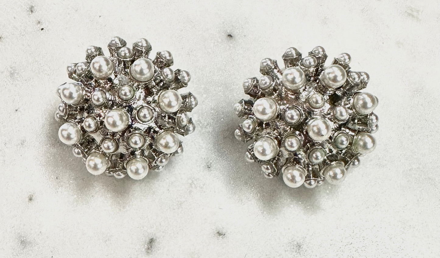 Cluster Pearl Stud Earring