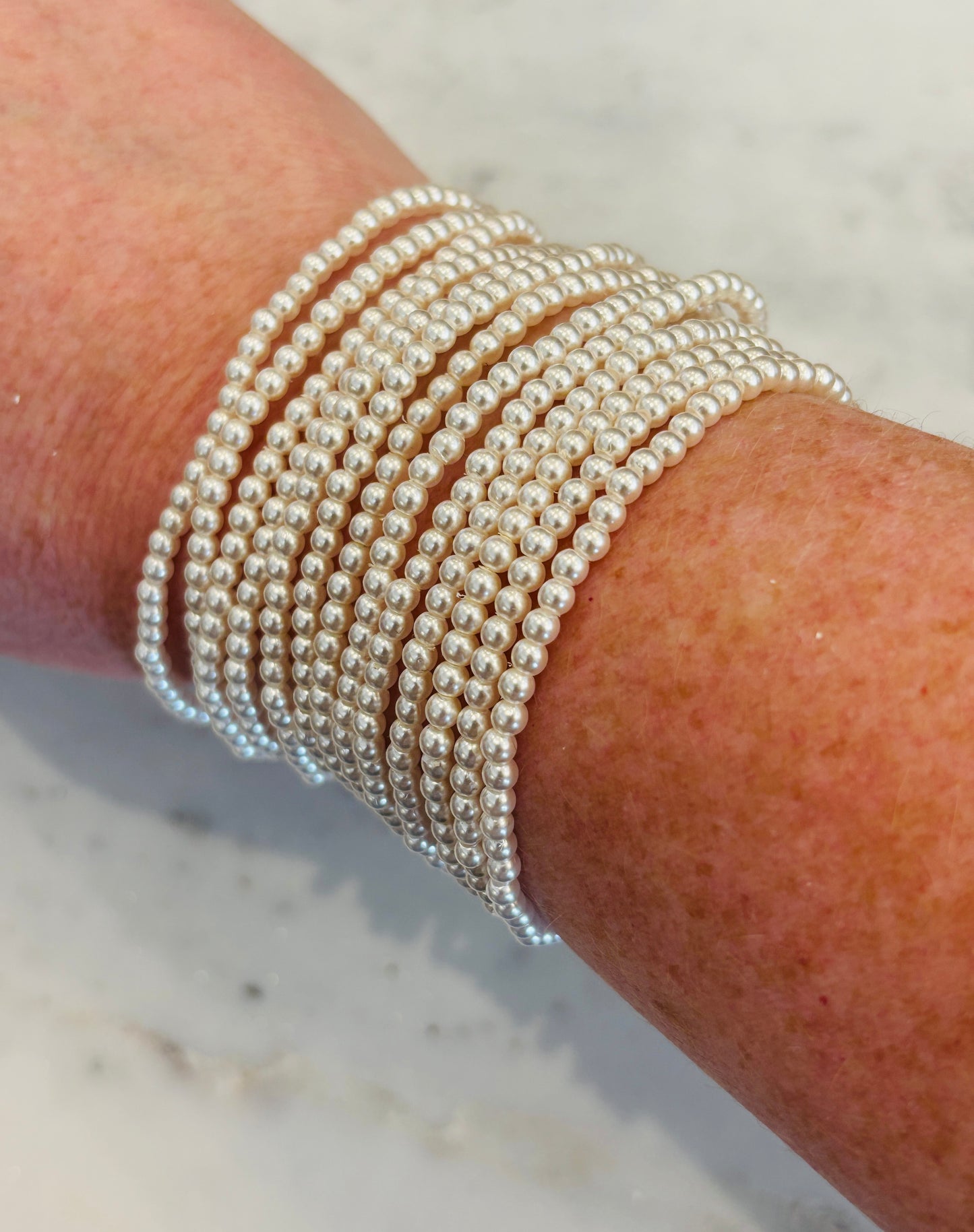 Tiny Stretch Pearl Bracelet - Jolie Femme Boutique