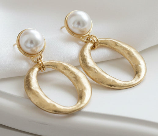 What's Hot - Pearl Stud with Hammered Gold 2" Oval Earring - Jolie Femme Boutique